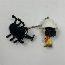 Load image into Gallery viewer, One Piece Keychain Usopp with Beetle Bandai
