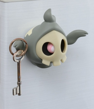 Load image into Gallery viewer, Pokemon Magnetic Figure YonaYona Ghost Duskull Key Holder GITD Pokemon Center
