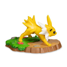 Load image into Gallery viewer, Pokemon Figure Jolteon An Afternoon With Eevee and Friends Funko Pokemon Center
