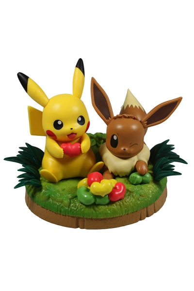 Pokemon Figure Pikachu & Eevee Mogu Mogu Time Banpresto