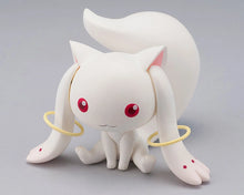 Load image into Gallery viewer, Puella Magi Madoka Magica Figure Kyubey Petanko Penguin Parade Good Smile Company
