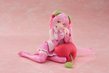 Load image into Gallery viewer, Sakura Miku Desktop Cute Prize Figure - Cherry Cushion ver. TAITO
